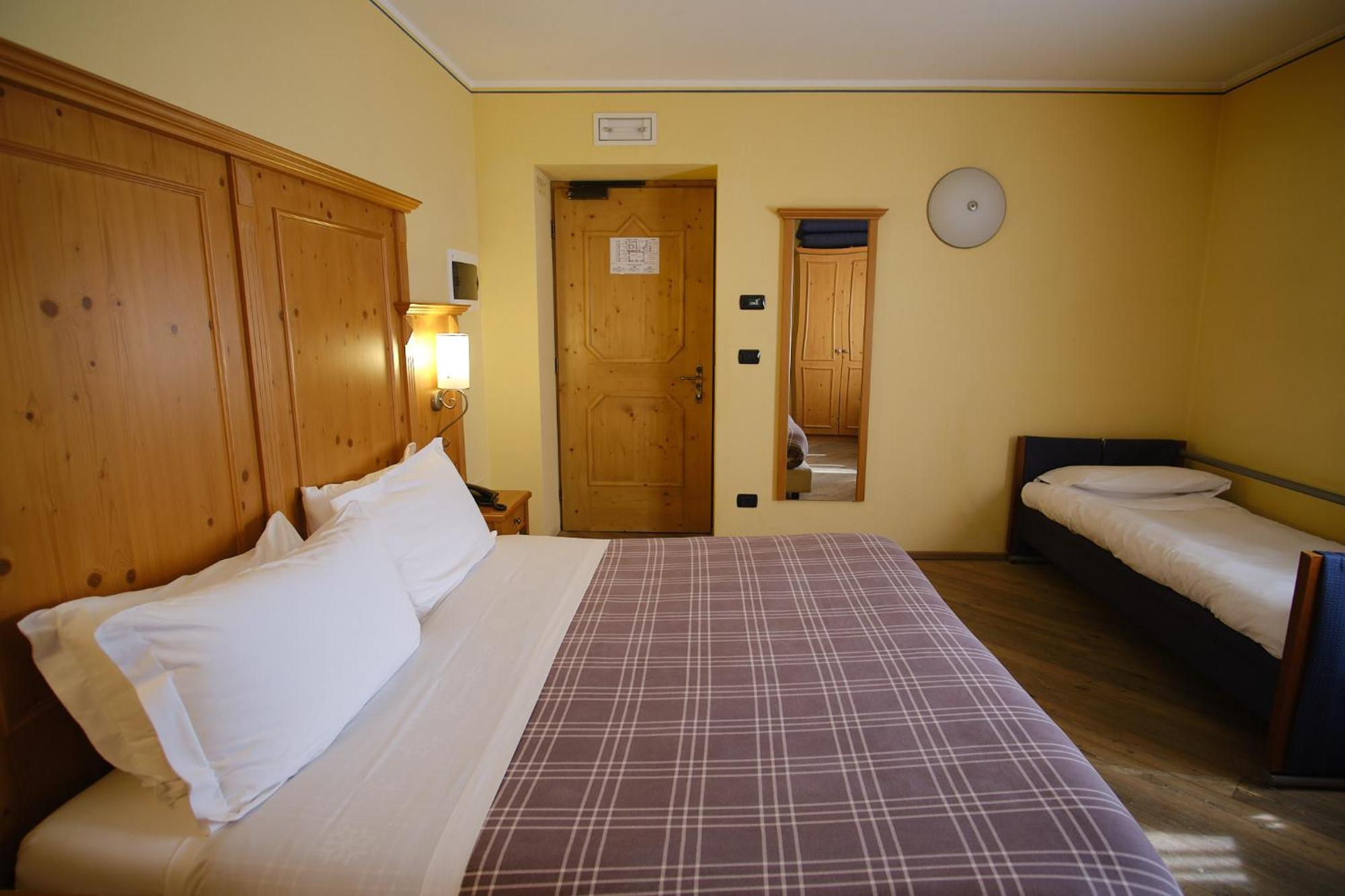 Hotel Bes & Spa Claviere Ngoại thất bức ảnh