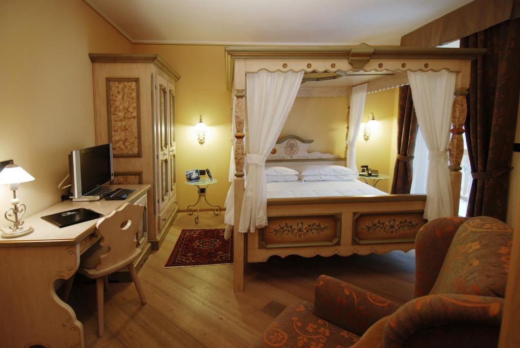 Hotel Bes & Spa Claviere Ngoại thất bức ảnh